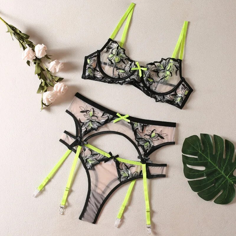 Lingerie Vibes Gabi Black 3 Set Pieces