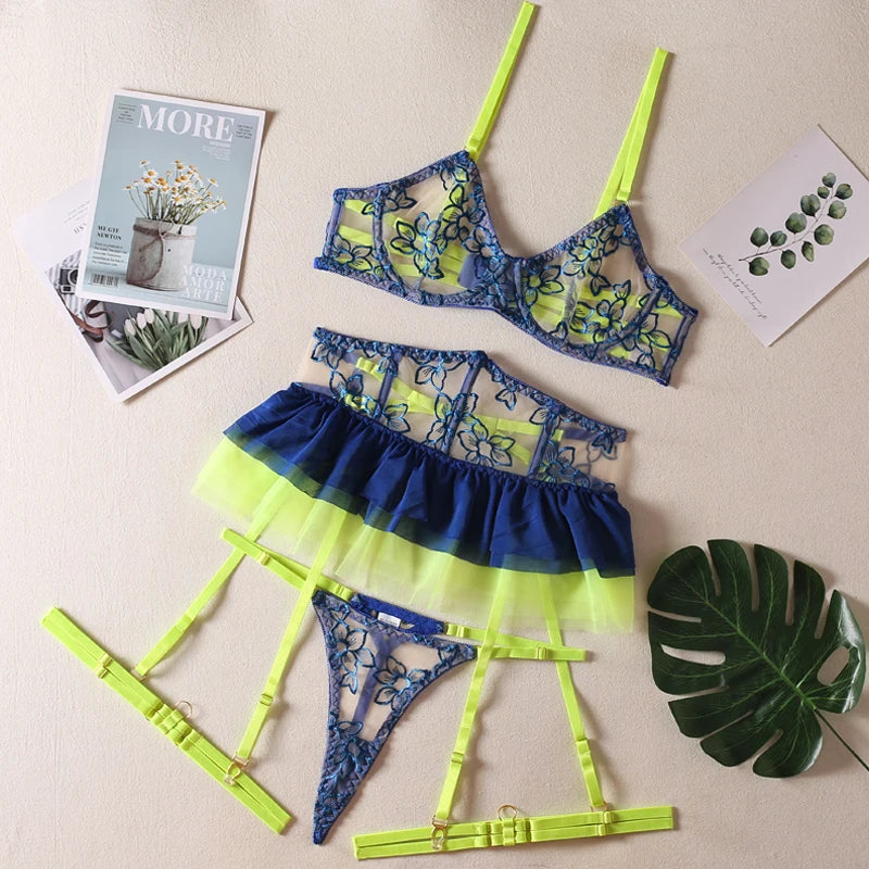 Lingerie Set Lara Circus Com Cinta Liga
