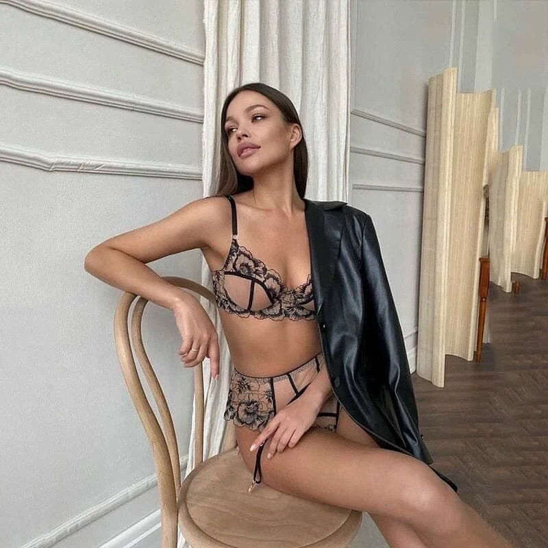 Lingerie Marcelle Sexy Renda Italiana Com Cinta Liga